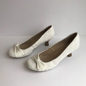 Women's SO Boardwalk white lace heels size 9.5 NEW